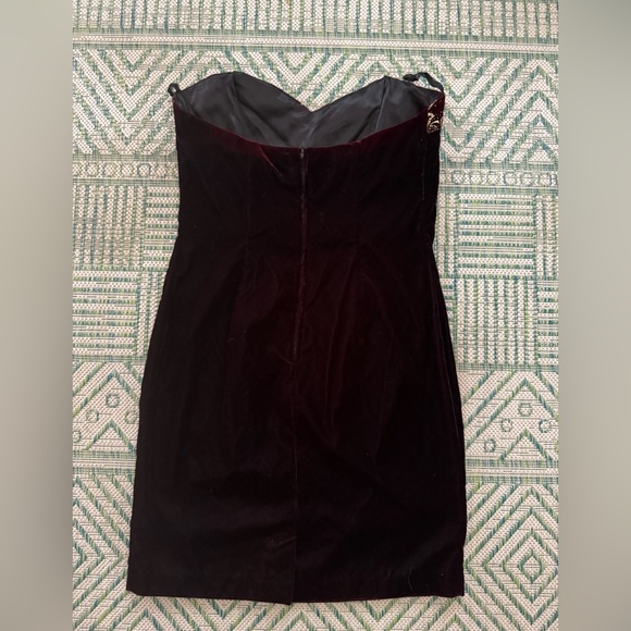 Scott McClintock Burgundy Strapless Dress Embroidered Rhinestone Centerpiece - Picture 3 of 4